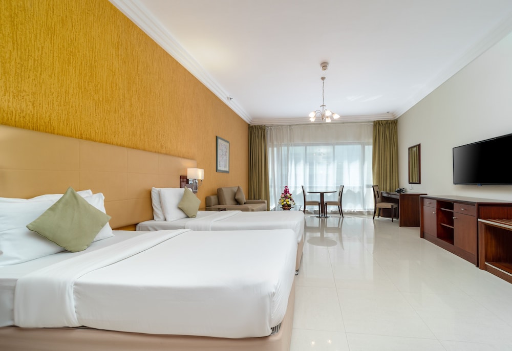 DELUXE, STUDIO, KING BED