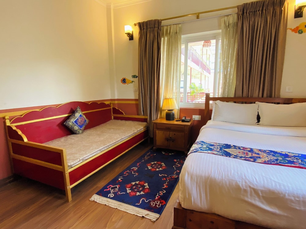 Three Jewels Boutique Hotel 26/74