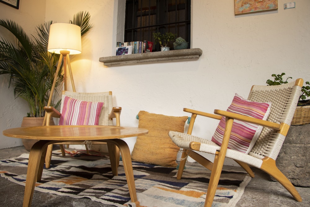 Adra Hostel 31/50