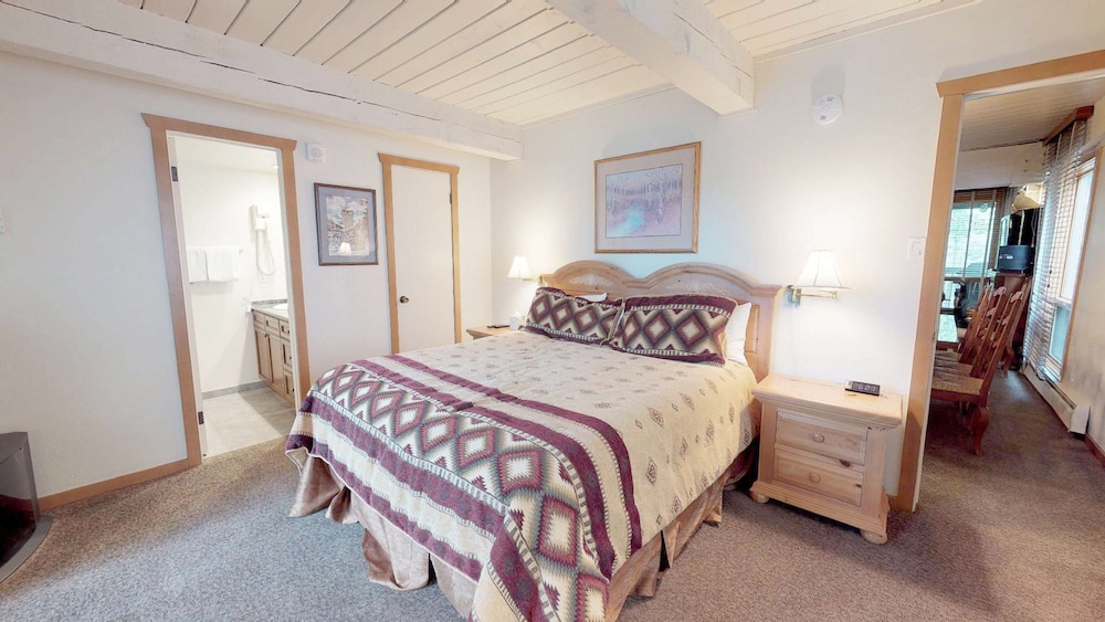 Top of the Village - Destination Hotels & Resorts 19/56