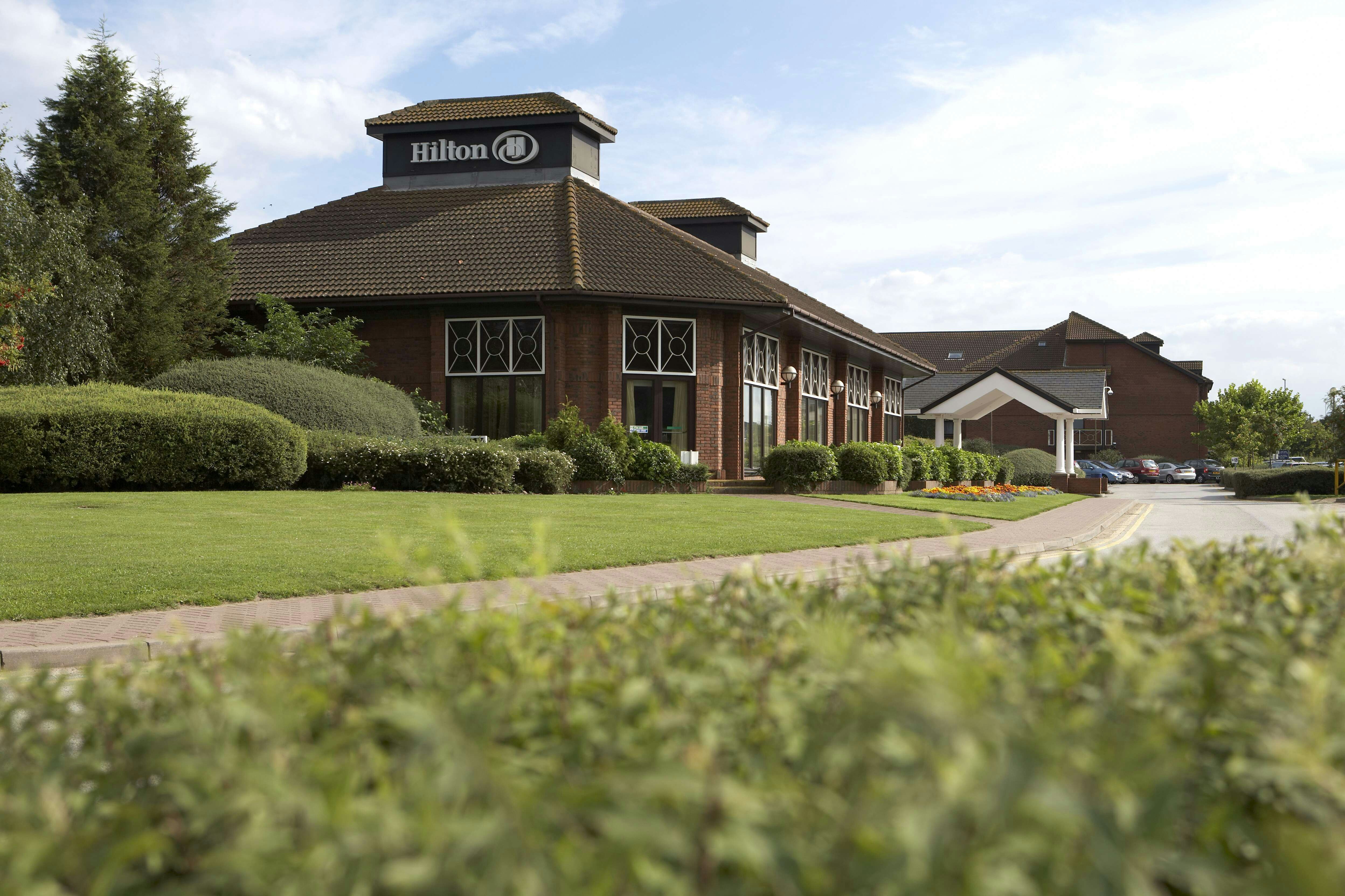 Hilton East Midlands Airport 50/50