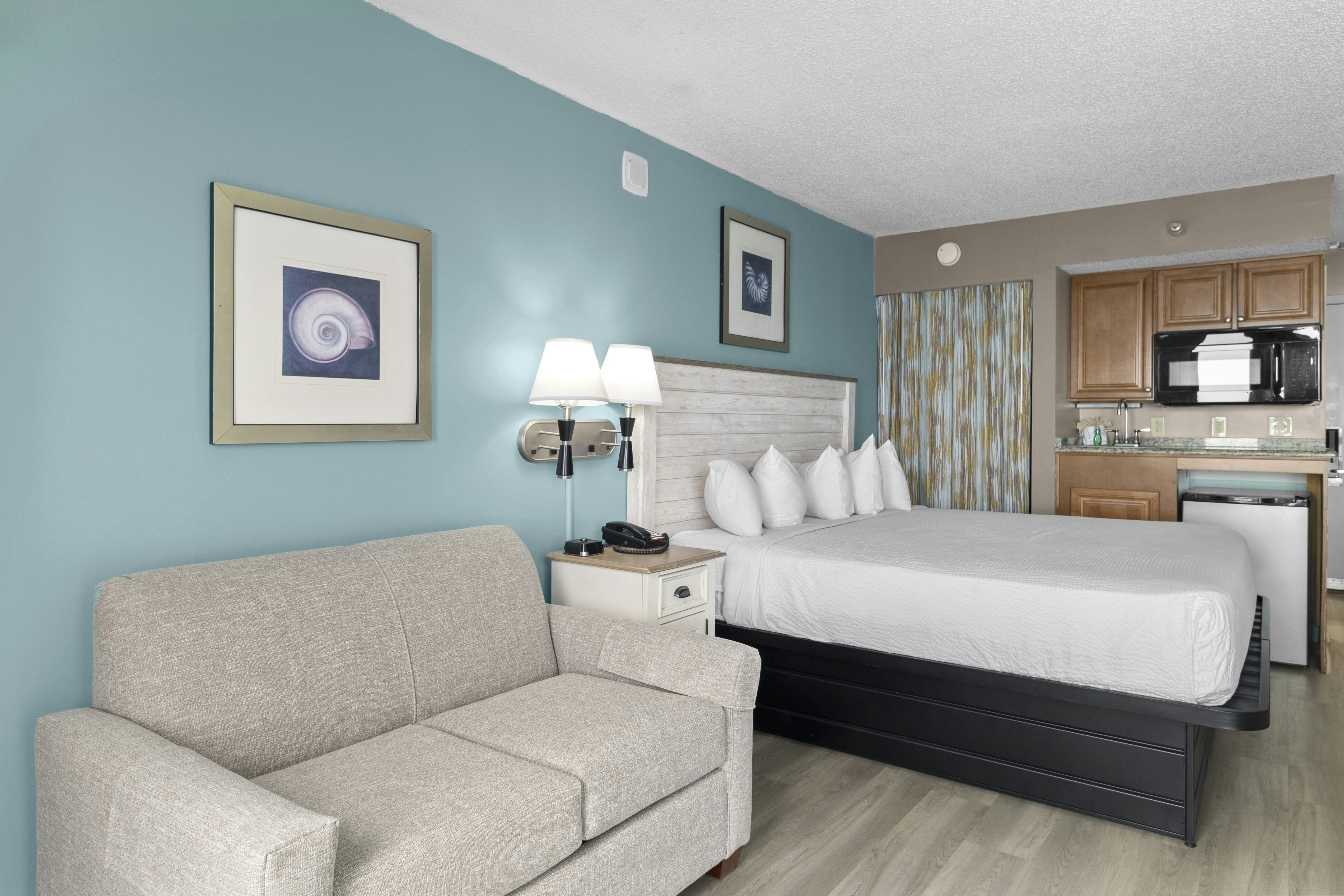 The Strand - A Boutique Resort (ex Breakers Boutique North Tower) 12/80