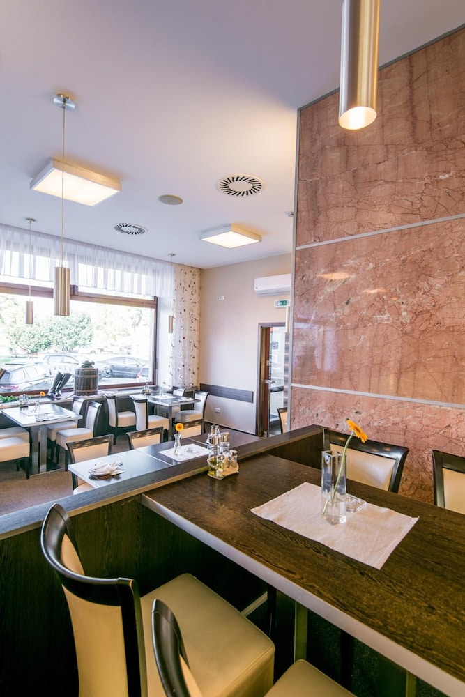 Best Western Hotel Grand 33/50