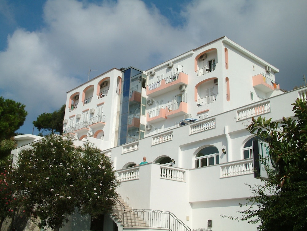 Hotel La Ginestra 2/32