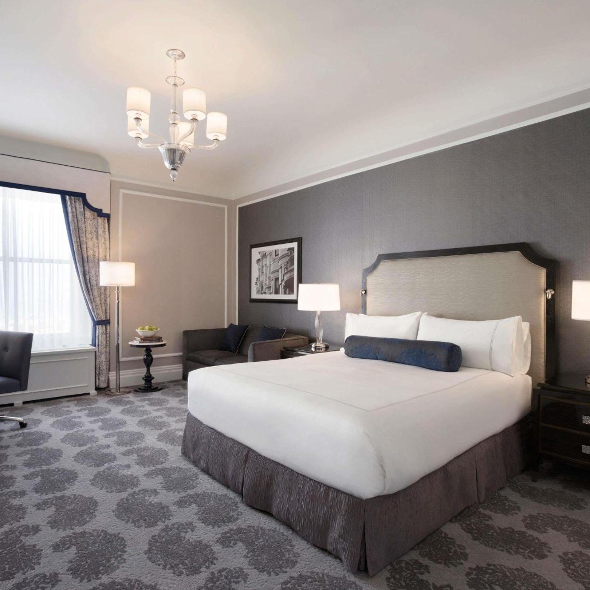 FAIRMONT, KING BED, SOFA