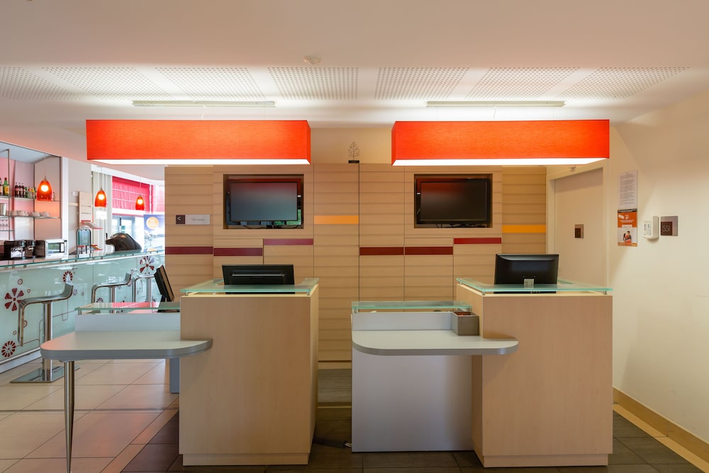 Ibis Guingamp - Coeur De Bretagne 49/63