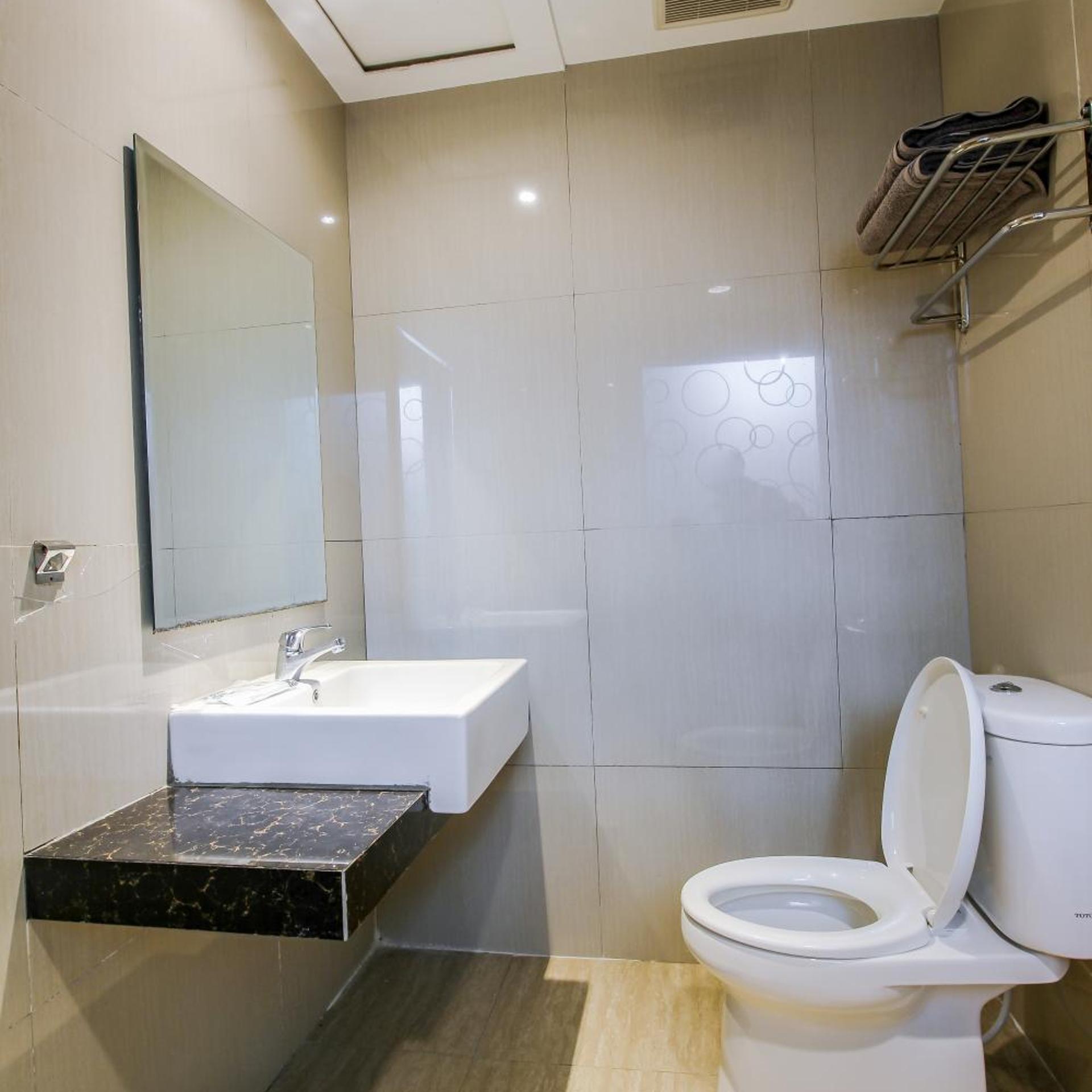 Akasia Budget Hotel 37/41