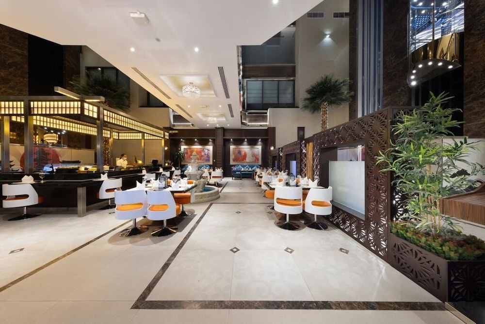 فندق ورويك الخبر(Warwick Al Khobar Hotel) 10/75