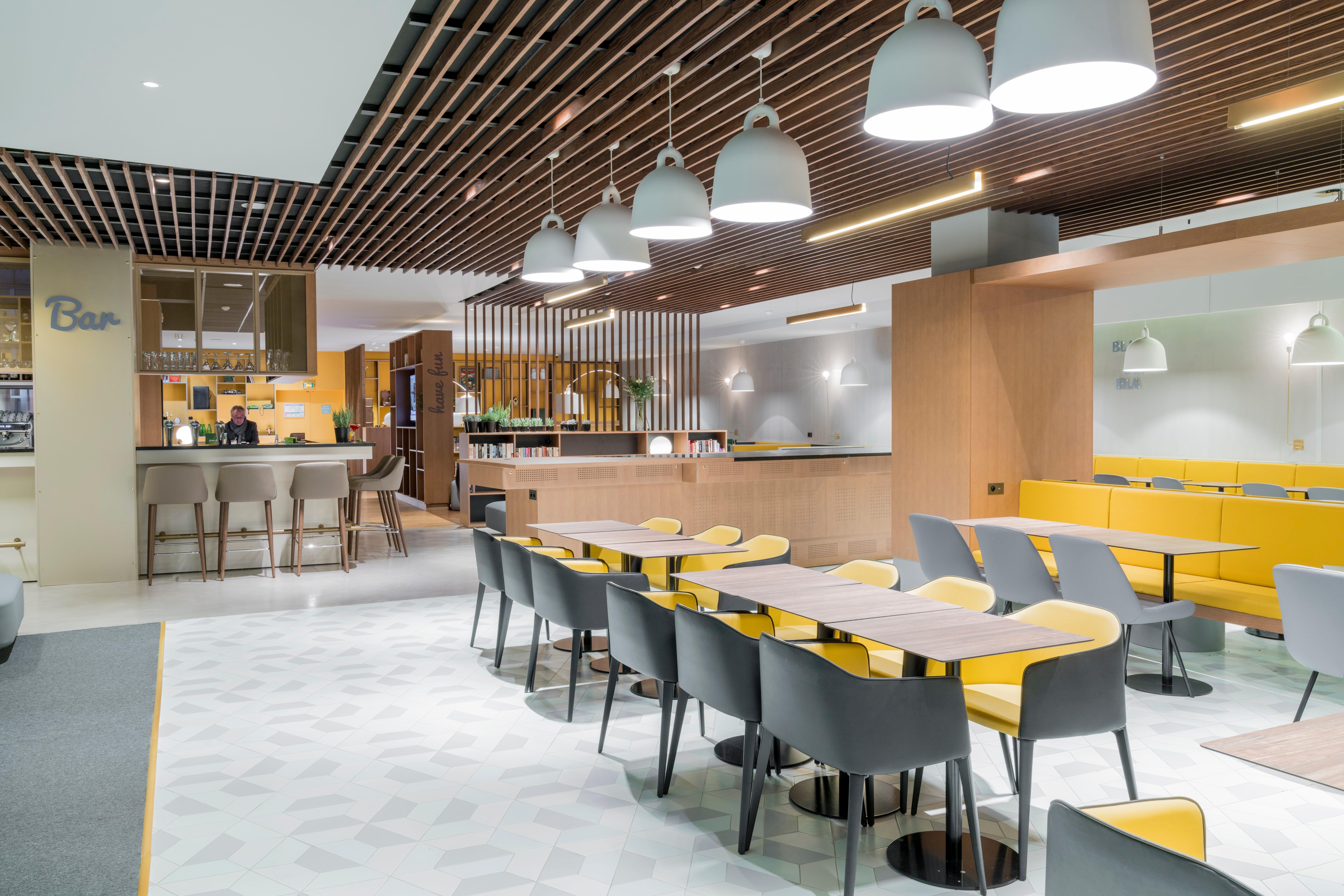 HOLIDAY INN PARIS MARNE LA VALLEE 37/50