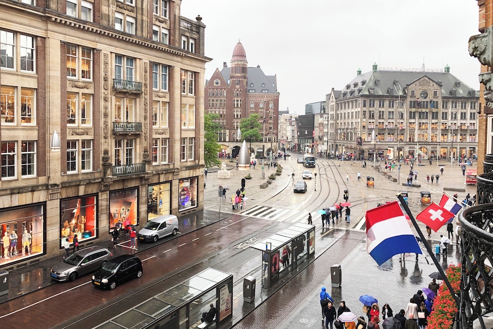 Hotel Amsterdam - De Roode Leeuw 53/59