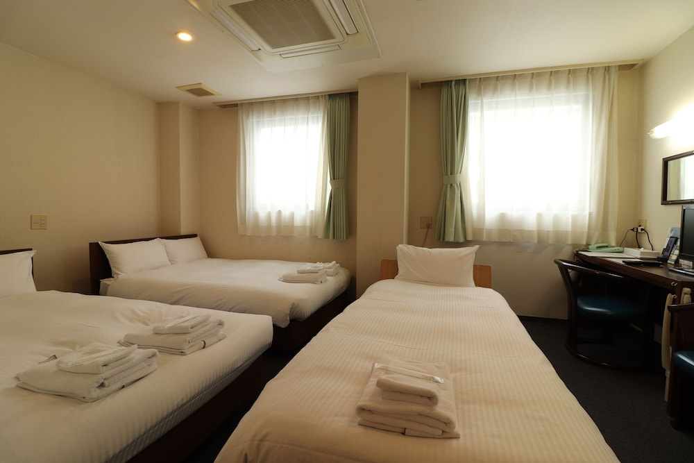 ROOM, TRIPLE