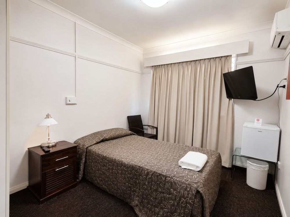 Standard, Single, Single Bed, Shared Bathroom