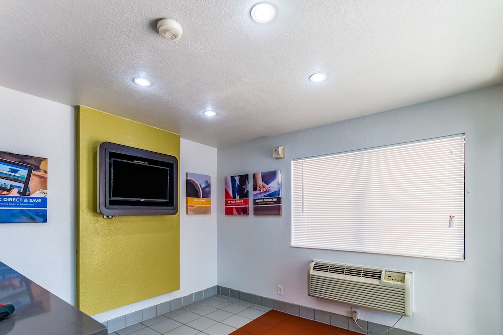 Motel6 Bellmead, TX - Waco 14/57