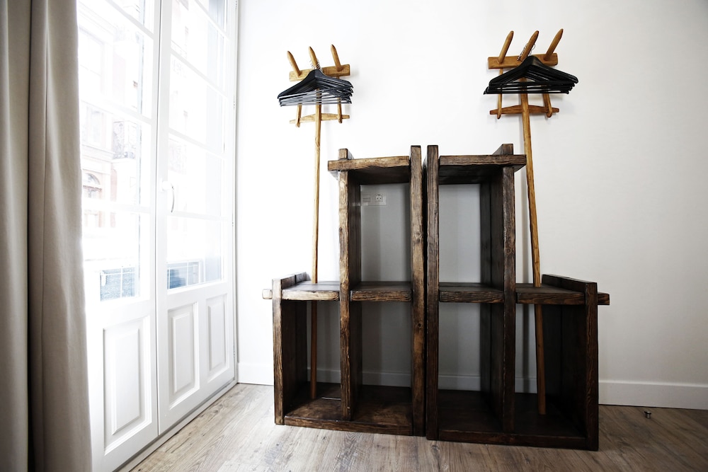 Basque Boutique 3/69