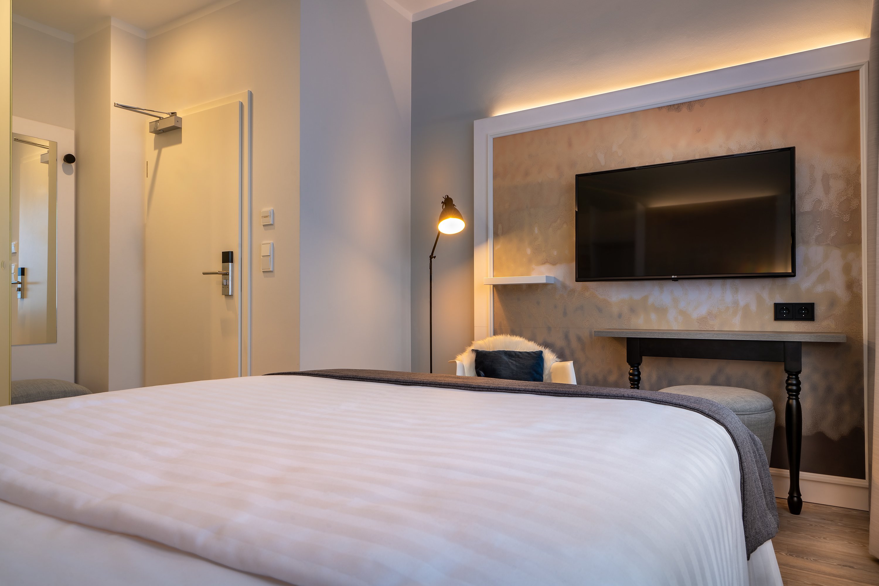 Standard, Queen Bed, Yggotel Ravn 9/10