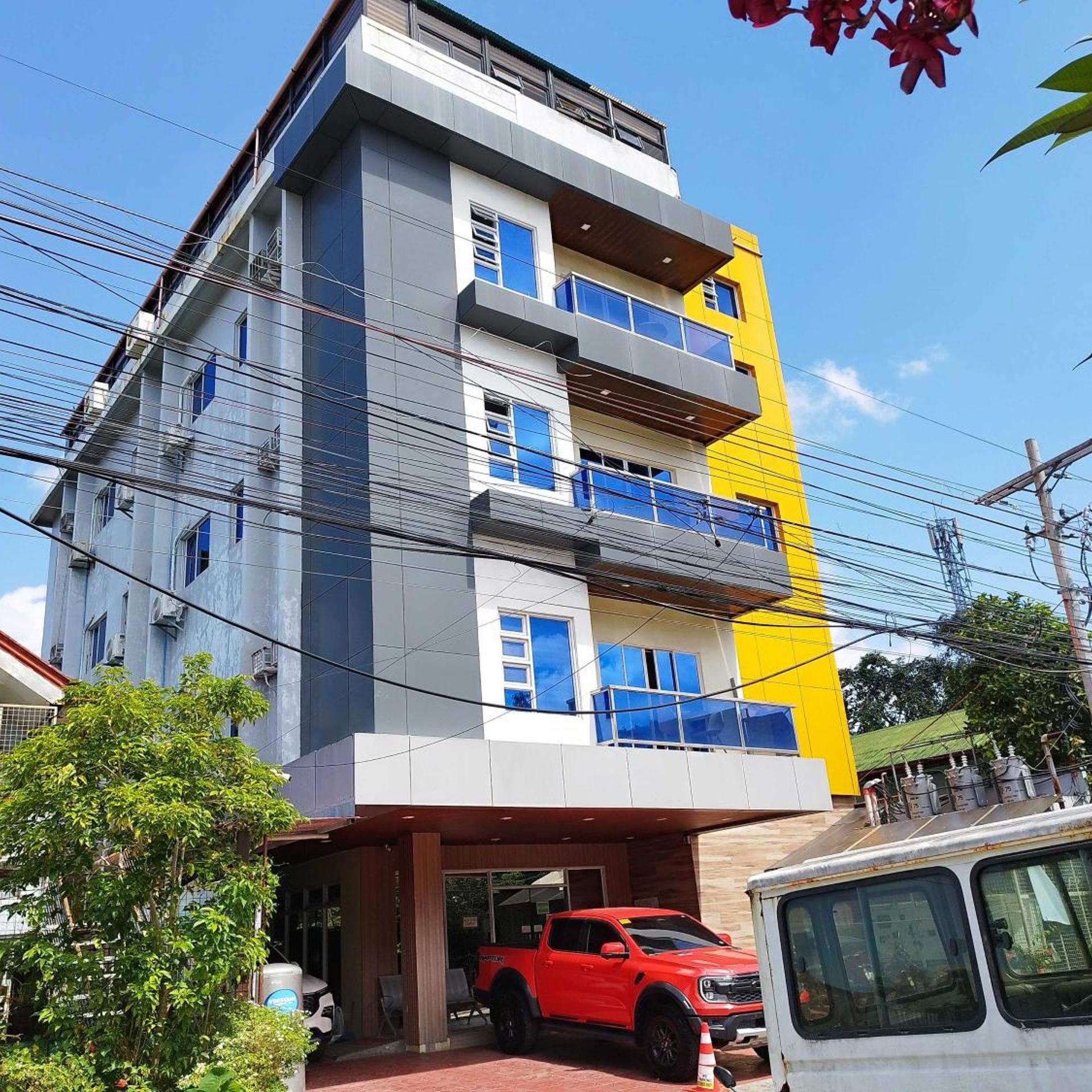 Townhouse Oak Casa Barcelona in ILOILO