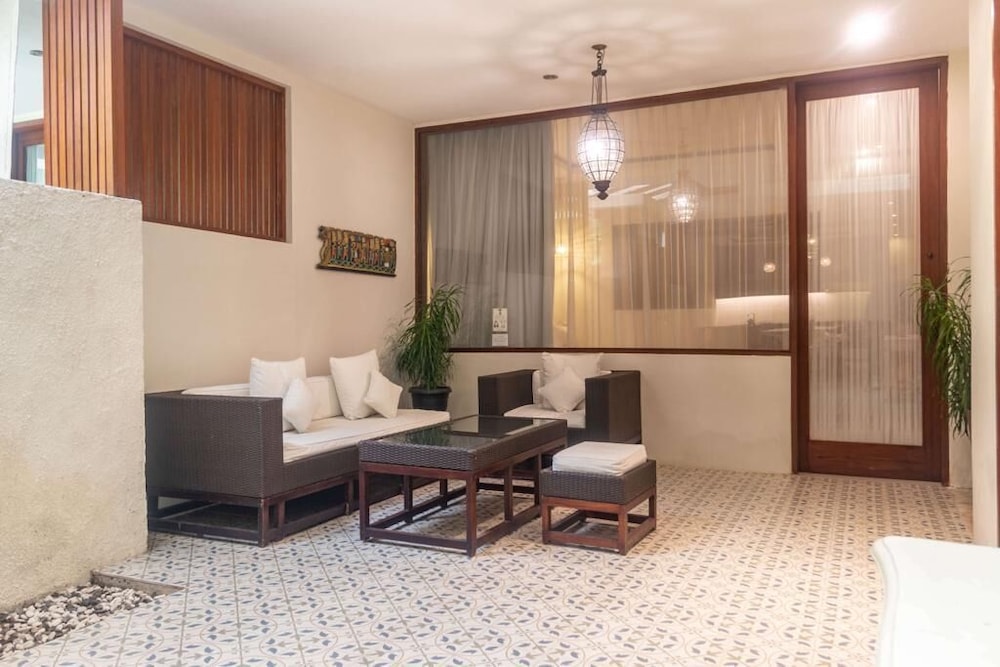 Arana Suite 46/71