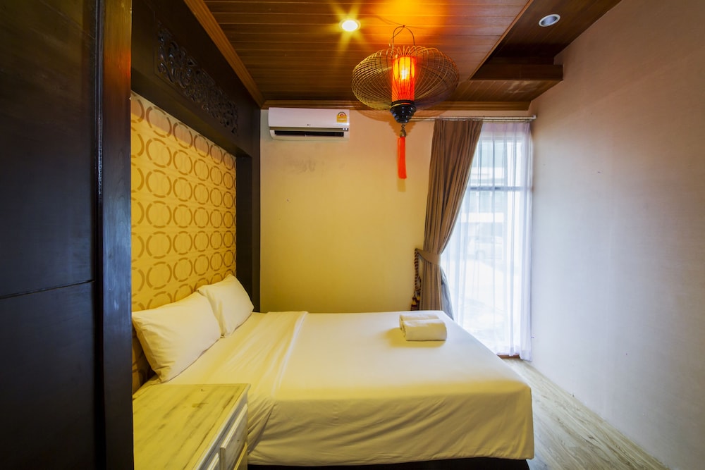 Pratamnak Villa 10/100