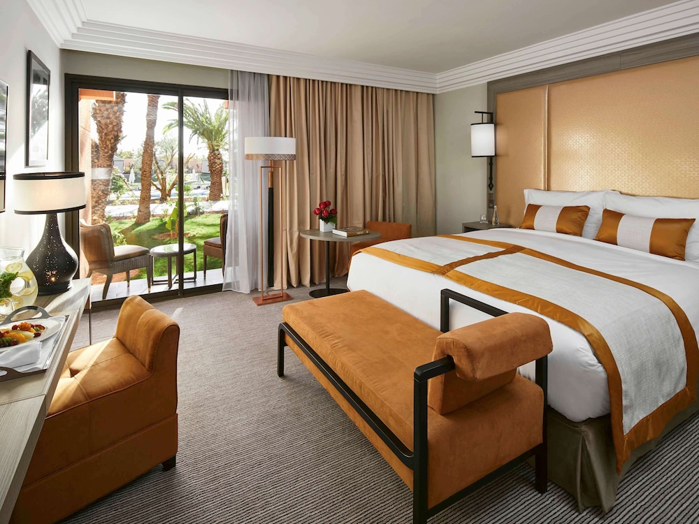 Superior, King Bed, Pool View, Terrace