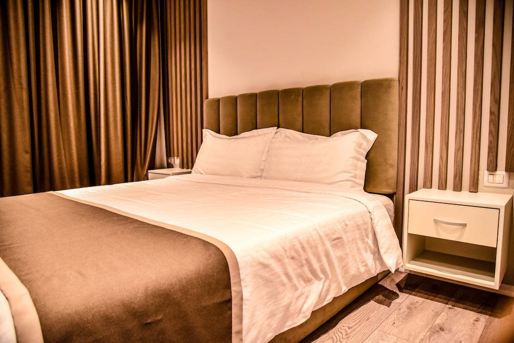 VH Broadway Tirana Hotel 23/50