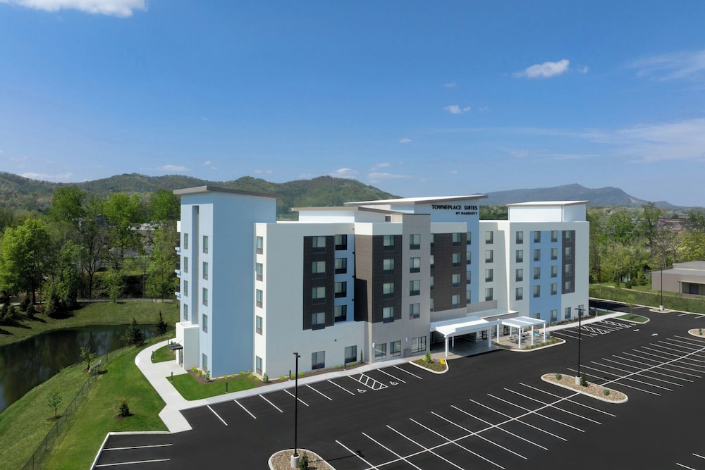 TownePlace Suites by Marriott Pigeon Forge 1/50