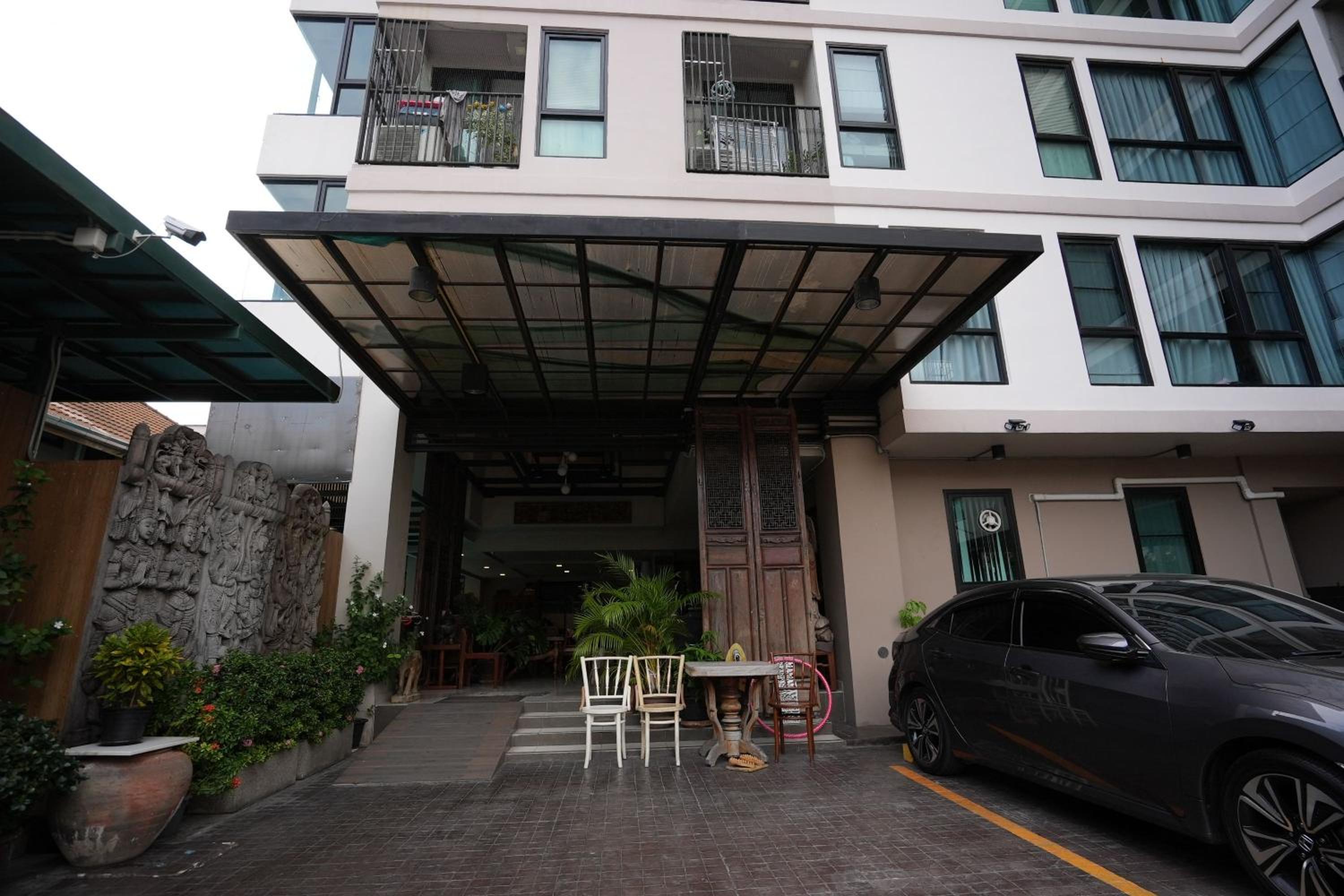 Baan Tanwa - Mrt Ratchadapisek in BANGKOK
