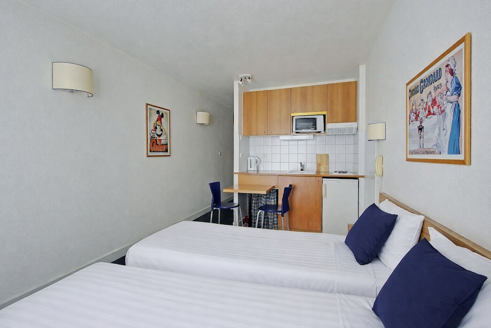 Short Stay Group Residence Les Lilas Serviced Apartments 5/48