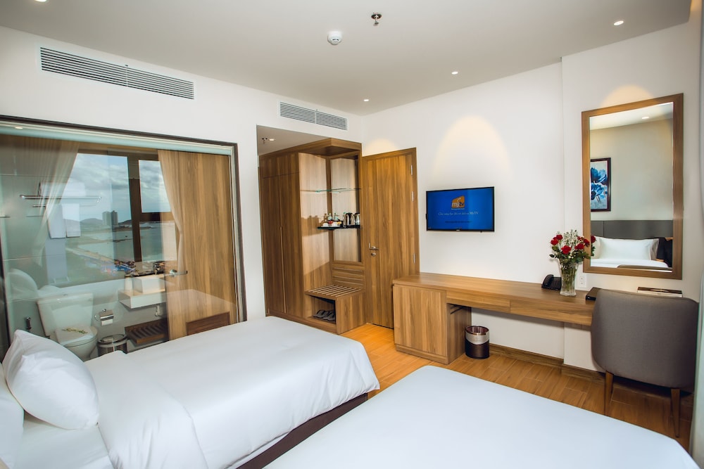 Glamour Hotel Da Nang 6/30