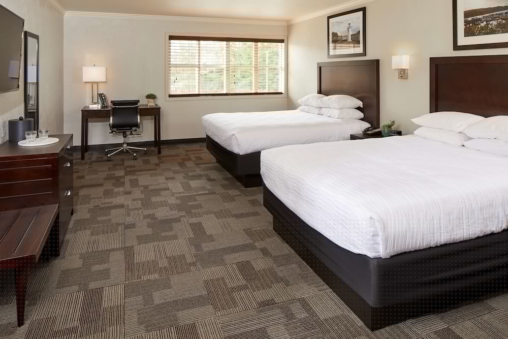 Best Western Wesley Inn & Suites 8/43
