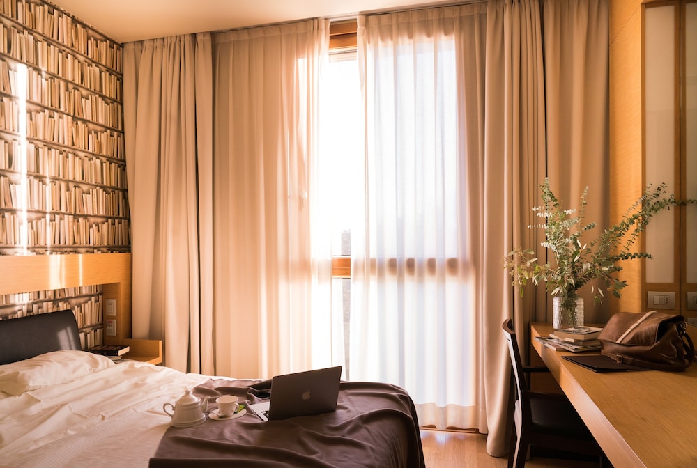 Litta Palace 24/76