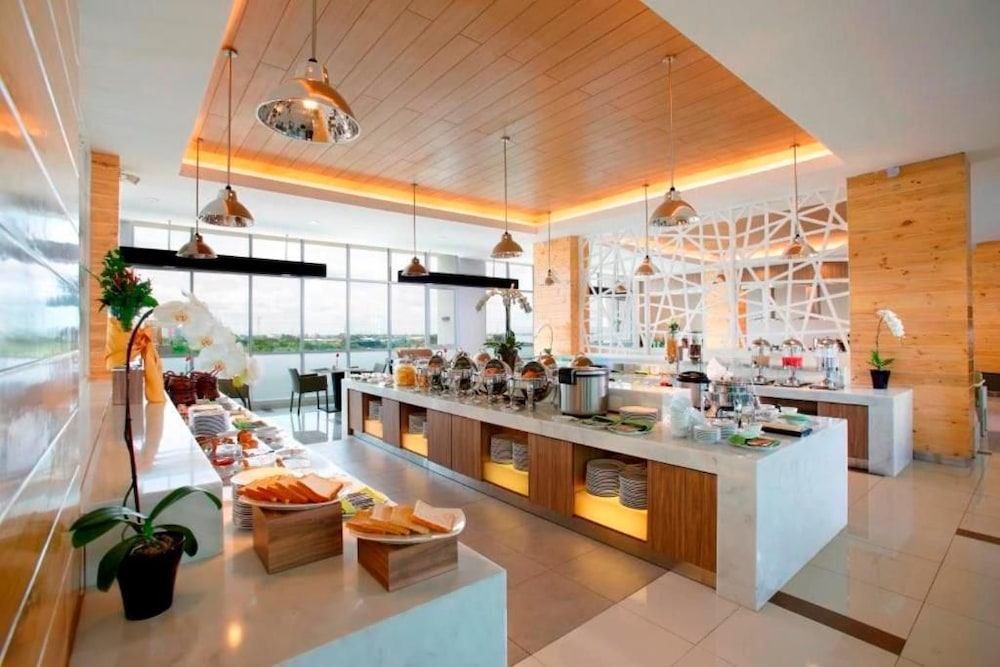 Hotel Santika Cikarang 39/49
