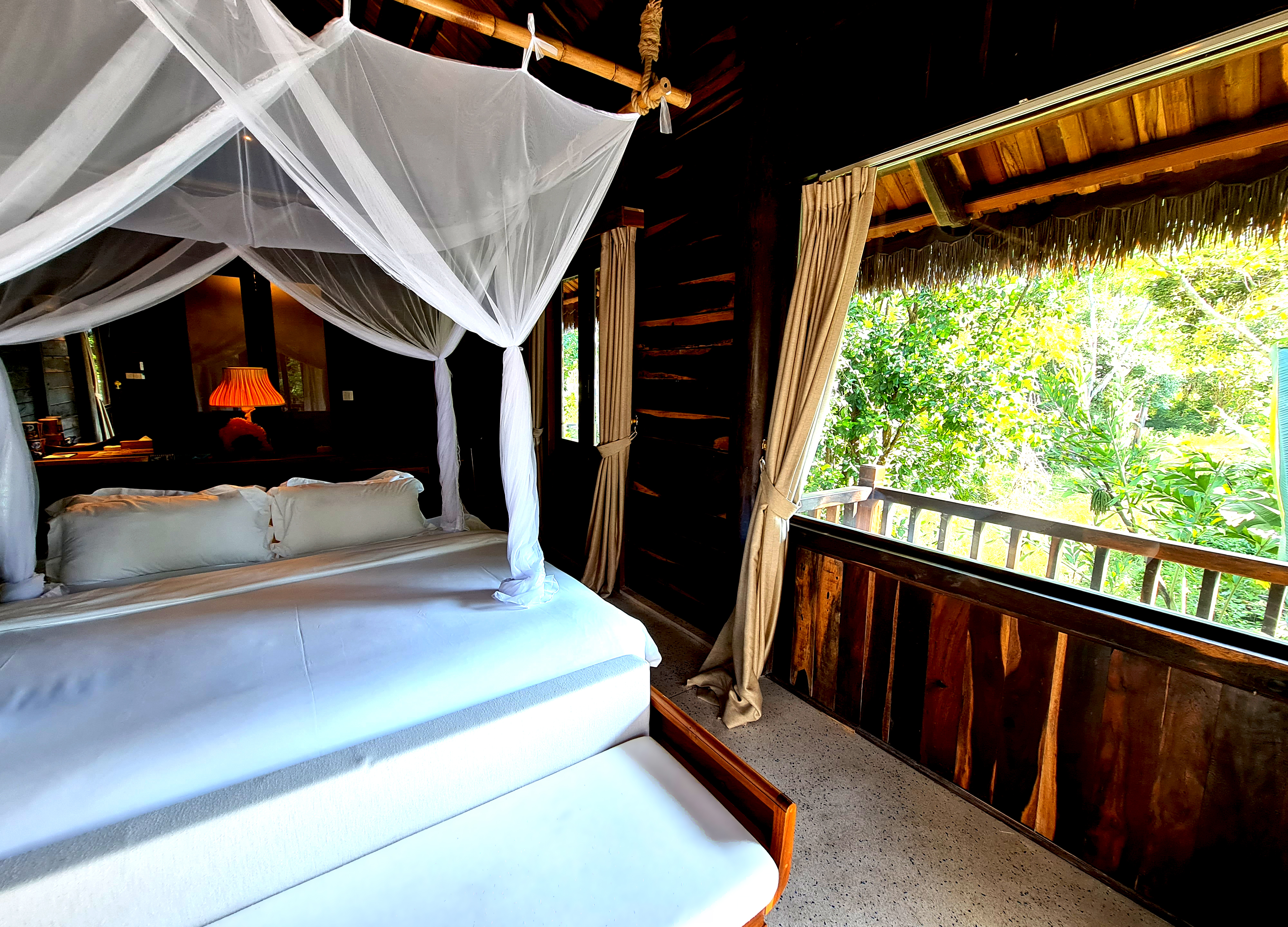Jungle, Bungalow, King Bed