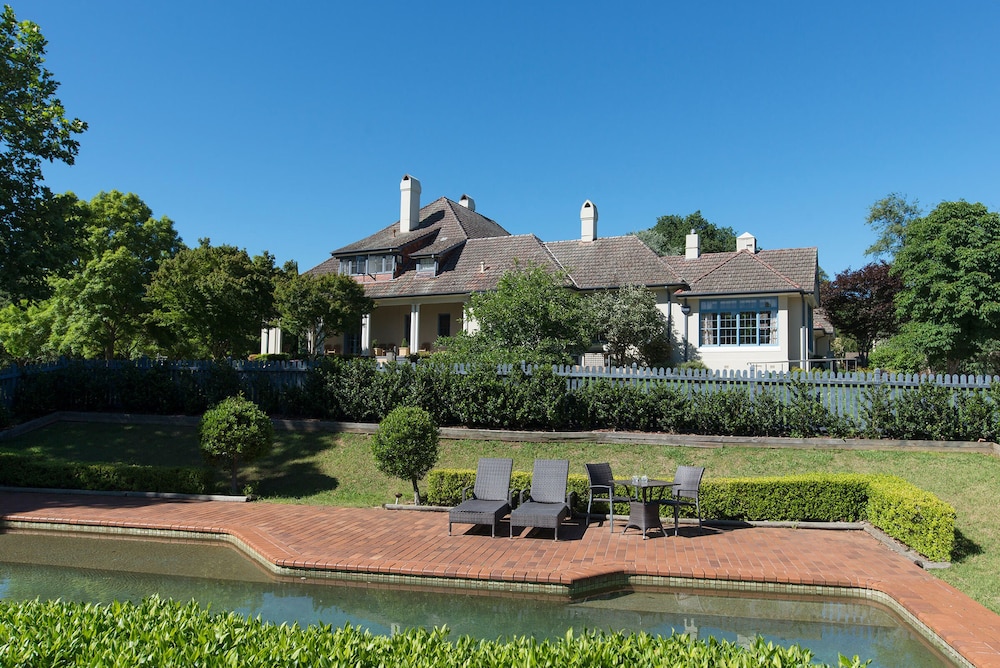 PEPPERS MANOR HOUSE 3/80