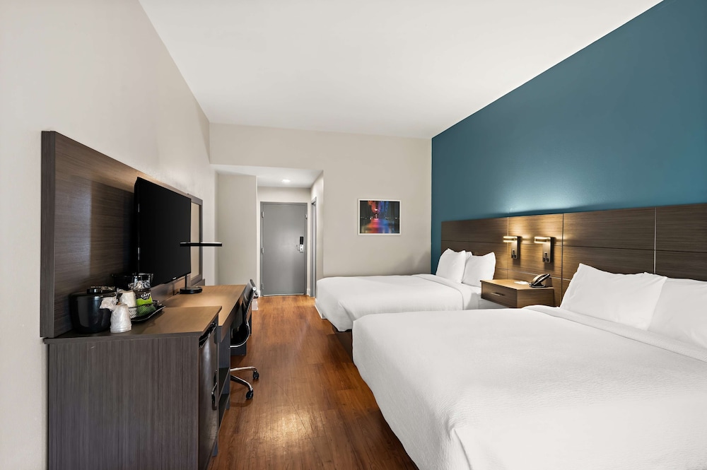 STANDARD, 2 QUEEN BEDS