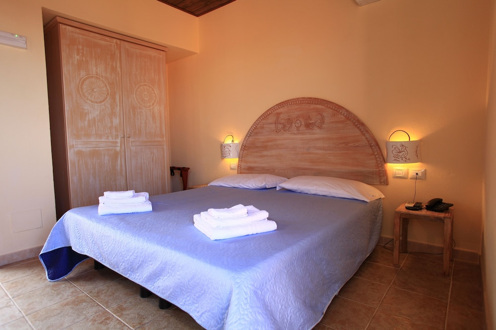 HOTEL COSTA PARADISO 6/45