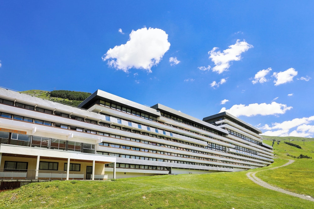 SOWELL RESIDENCES Pierre Blanche 68/70