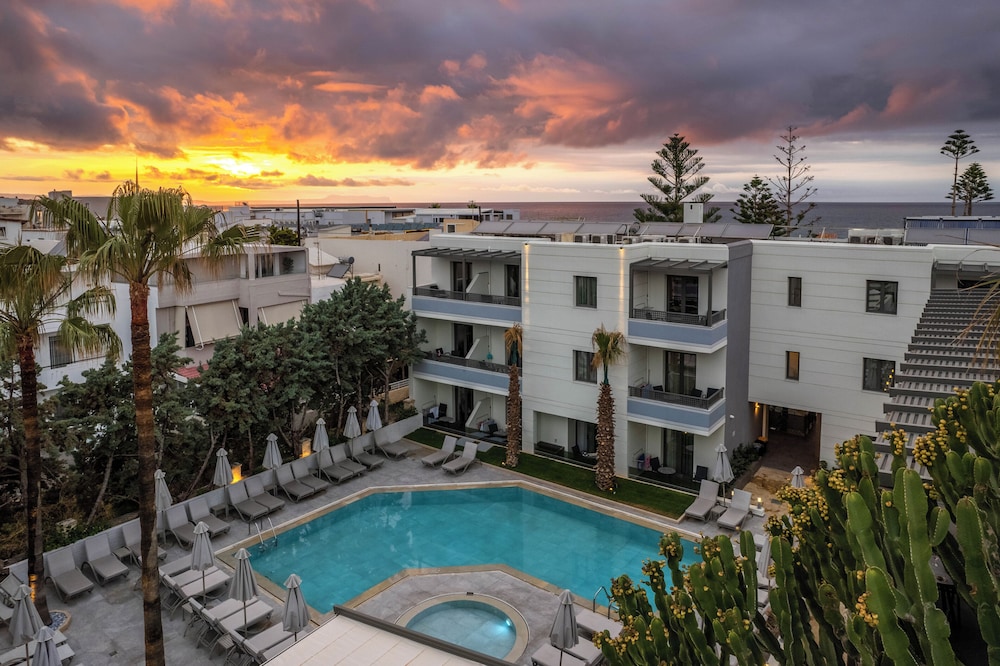 Summer Dream Hotel Apartments 45/50