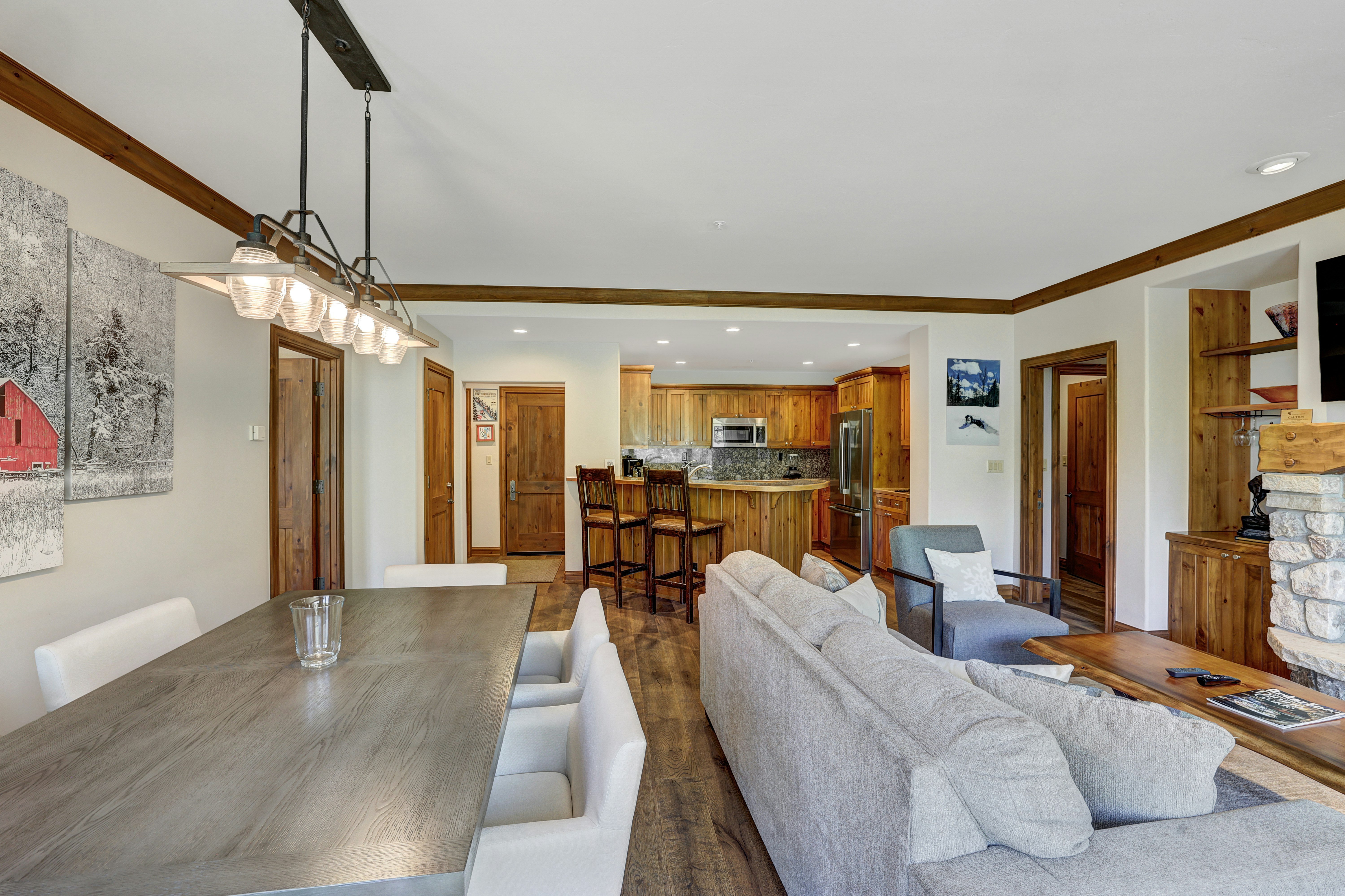 Elkhorn Lodge 23/33