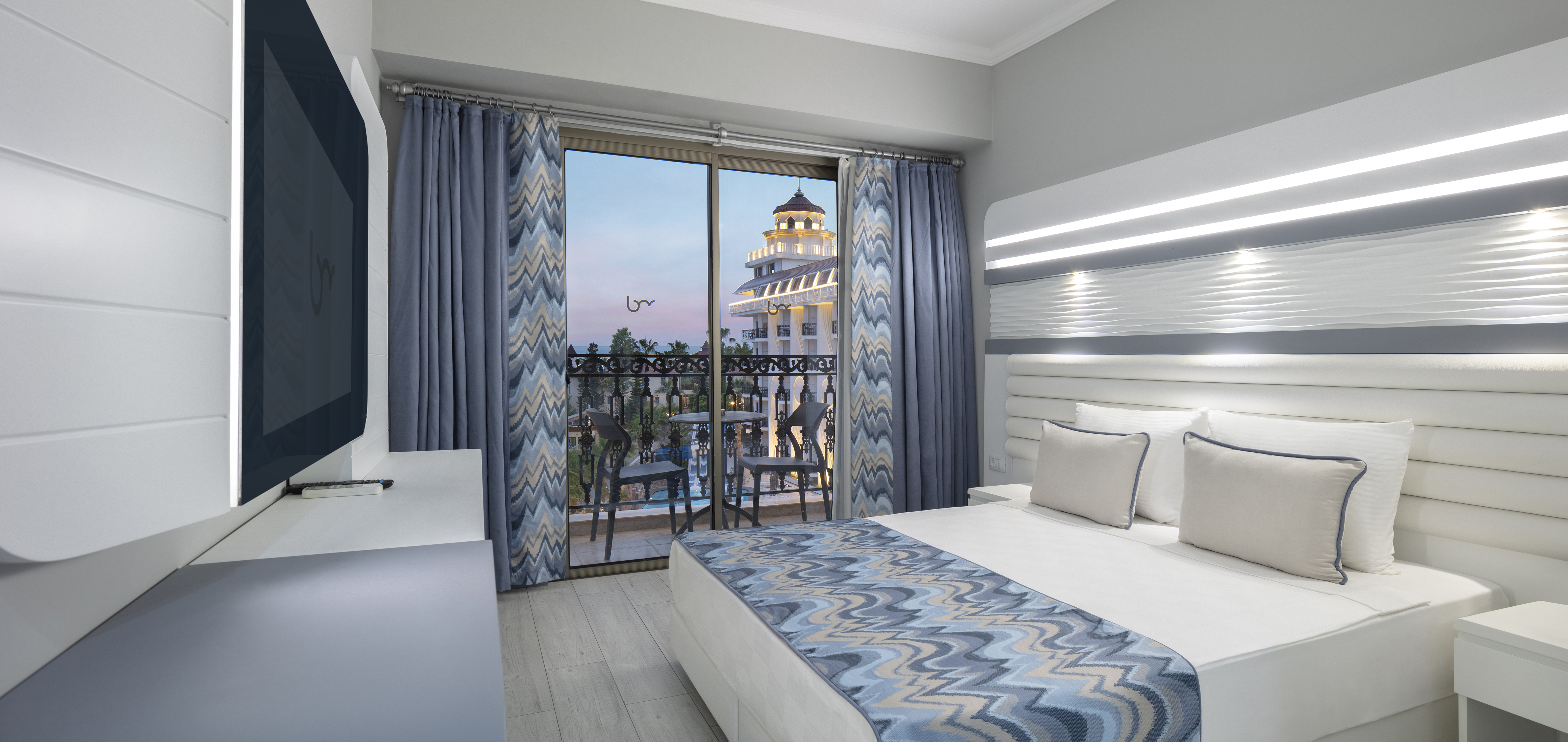 STANDARD ROOM SIDE SEA VIEW