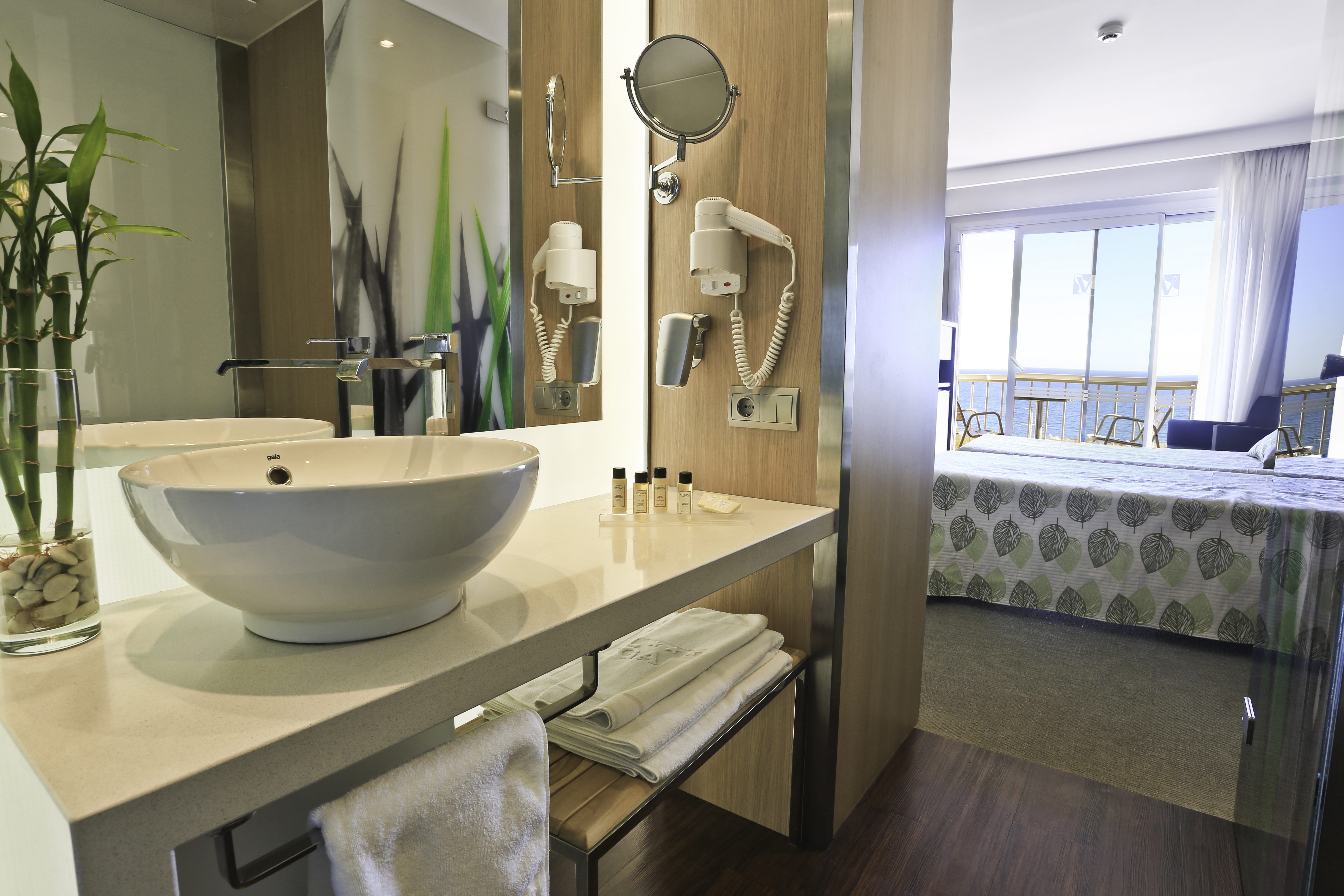 Style, Double Bed, with View, Balcony 5/6
