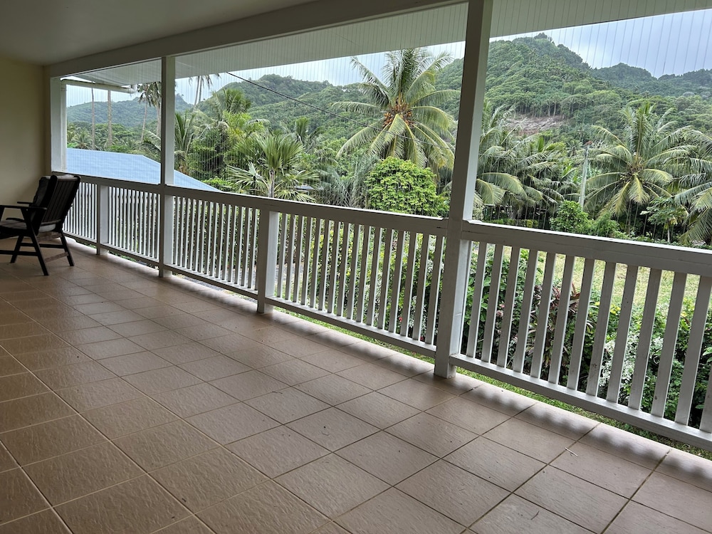 Raina Beach Apartments 36/71