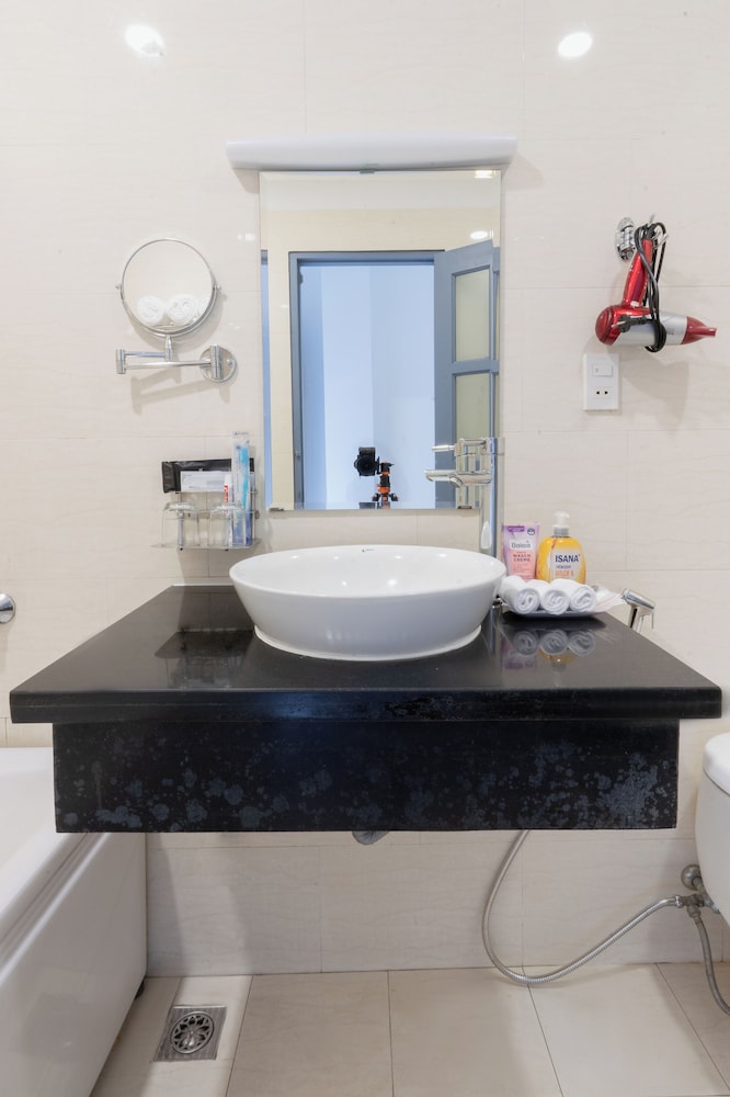 A25 Hotel - 14 Luong Huu Khanh 50/53