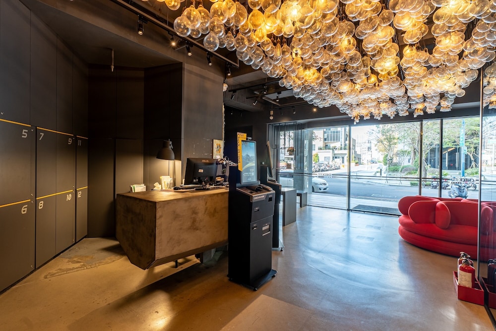 LUMI HOTEL 16/72