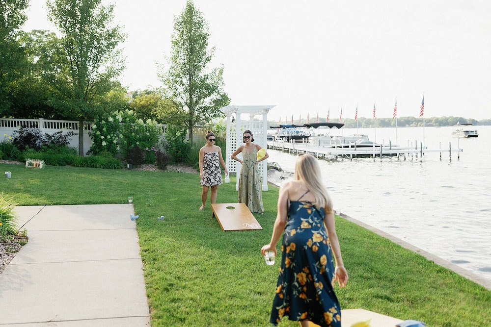 Bay Pointe Inn 41/50