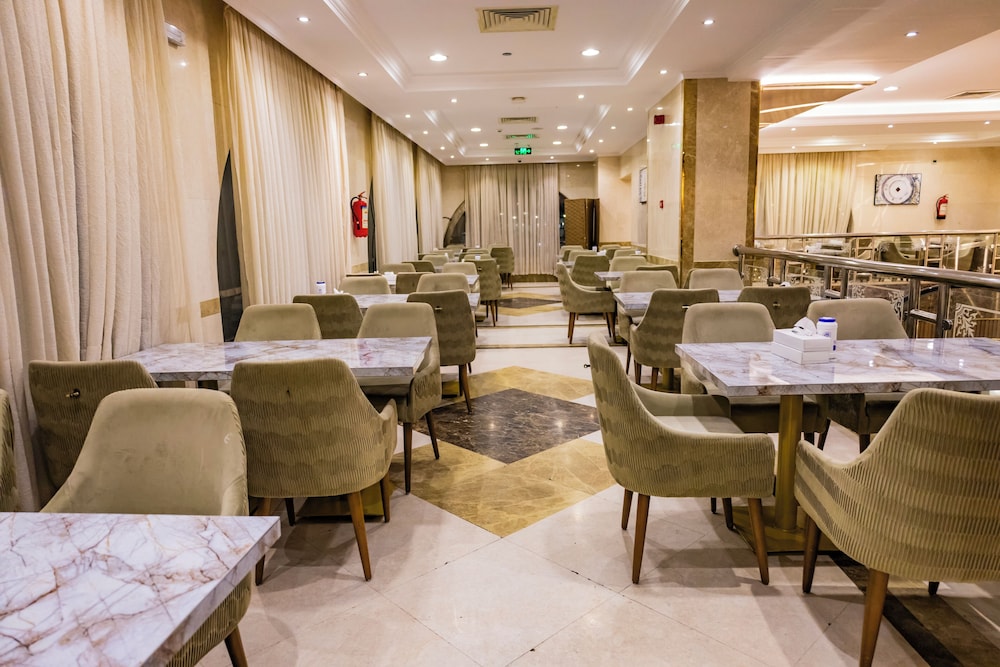 Waqf Othman Bin Affan hotel 30/38
