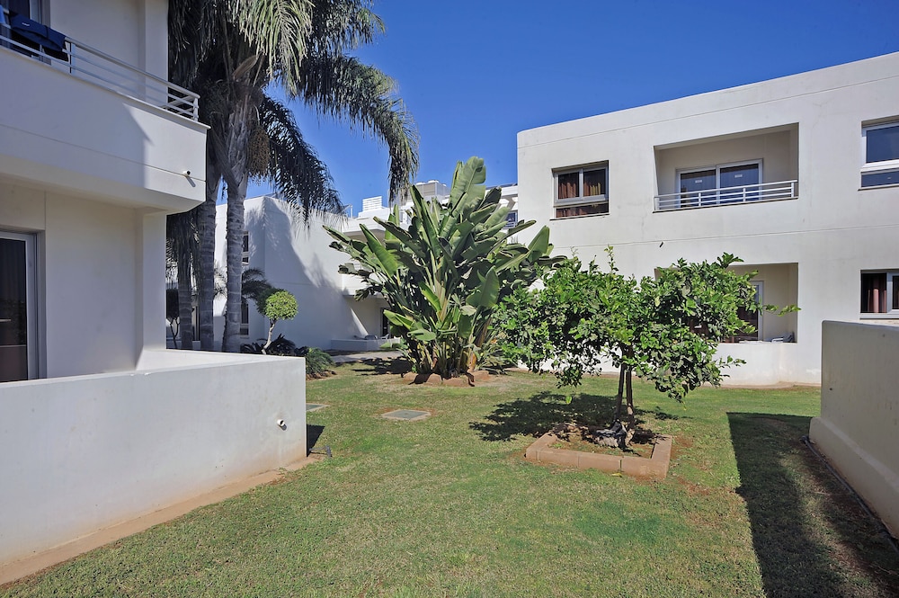 Euronapa Hotel Apartments 41/45