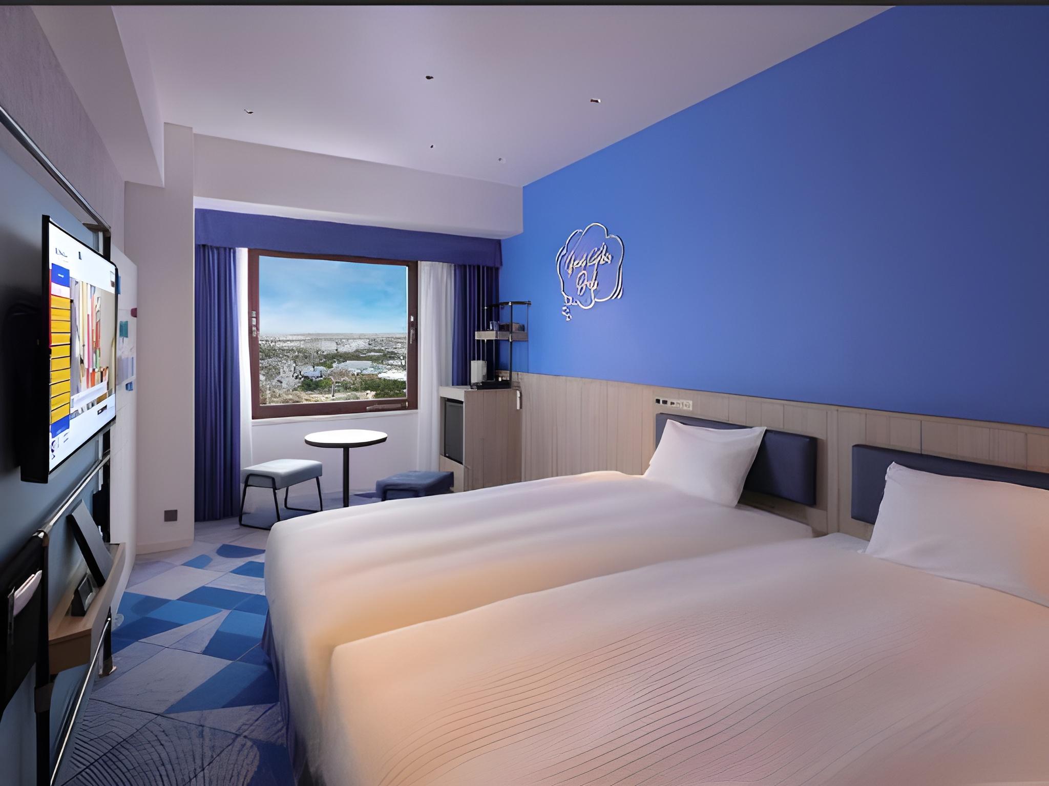 Casual, Twin Beds