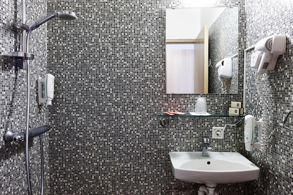 Fosshotel Lind 60/62