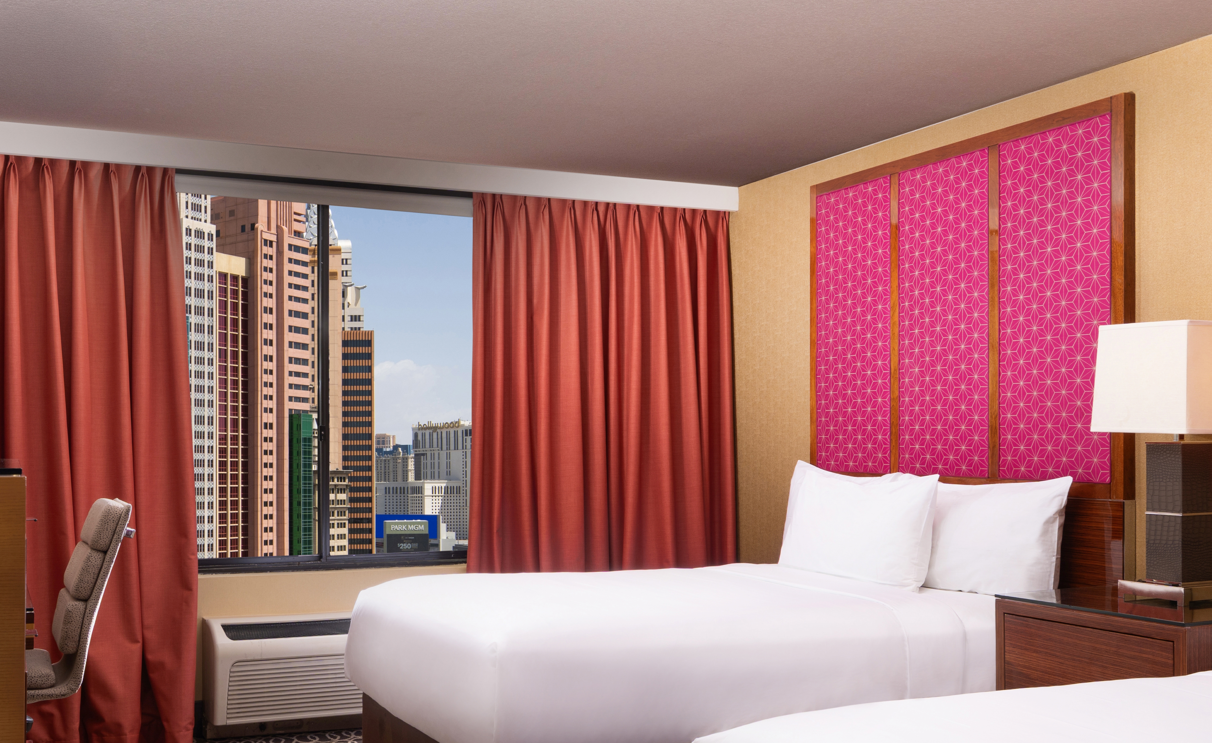 غرفة بسريرين كوين، Excalibur Hotel and Casino 5/7