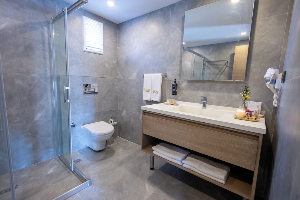 Yalinn Hotel 48/50